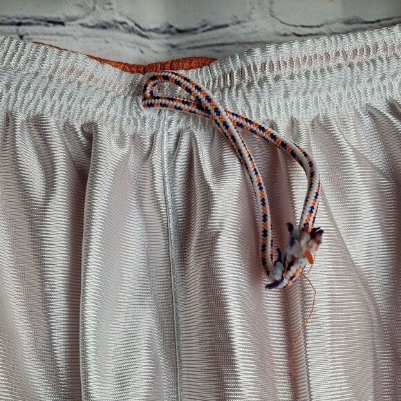 Reversible Upward Basketball Shorts - Picture 2 of 7